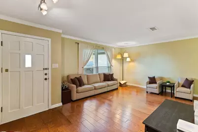 106 Southern Oaks Drive, Lake Jackson, TX 77566 - Photo 6