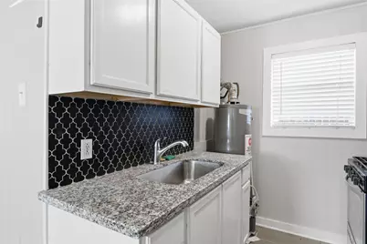 5010 Ennis Street #3, Houston, TX 77004 - Photo 4
