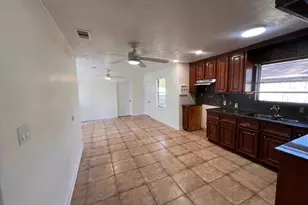 2146 Minnesota St, Houston, TX 77034 - Photo 2