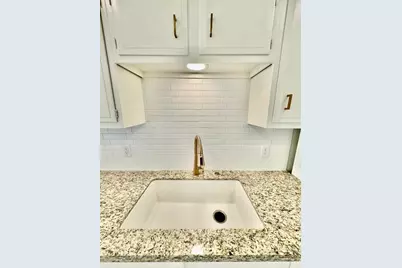495 Yorktown Lane, Beaumont, TX 77707 - Photo 8