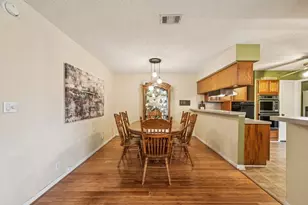 2918 Crest Park Dr, Houston, TX 77082 - Photo 10
