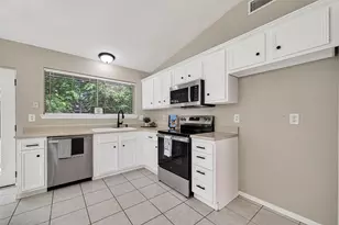 16615 Barcelona Dr, Friendswood, TX 77546 - Photo 14