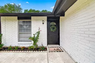 16615 Barcelona Dr, Friendswood, TX 77546 - Photo 6