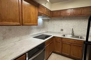 2700 Bellefontaine St, Houston, TX 77025 - Photo 8