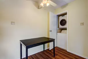 2750 Holly Hall St, Houston, TX 77054 - Photo 16