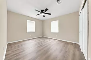 5806 Clarewood Dr, Houston, TX 77081 - Photo 22
