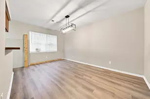 5806 Clarewood Dr, Houston, TX 77081 - Photo 14