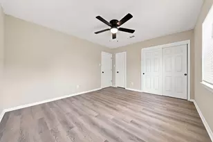 5806 Clarewood Dr, Houston, TX 77081 - Photo 24