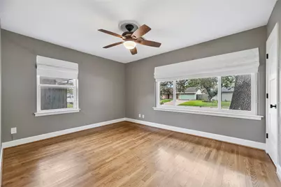 5230 Libbey Lane, Houston, TX 77092 - Photo 10