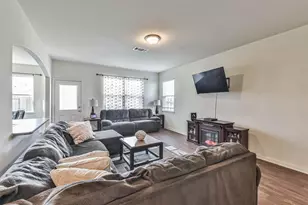 2050 Wilde Elm Dr, Houston, TX 77090 - Photo 2