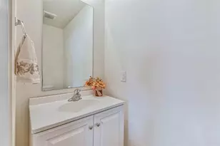 2050 Wilde Elm Dr, Houston, TX 77090 - Photo 10