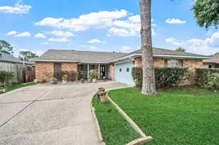 5523 Greenhill Forest Dr, Houston, TX 77088 - Photo 2