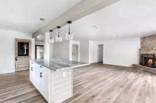 2403 Heather St, Highlands, TX 77562 - Photo 12