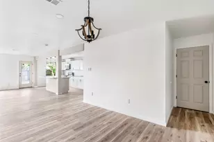 2403 Heather St, Highlands, TX 77562 - Photo 16