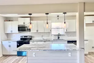 2403 Heather St, Highlands, TX 77562 - Photo 6