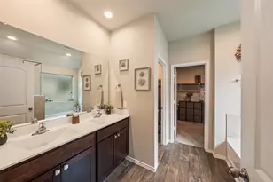 2623 Lost Holly Ln, Conroe, TX 77301 - Photo 20