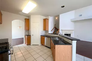 200 Rippling Creek Ln, Alvin, TX 77511 - Photo 12