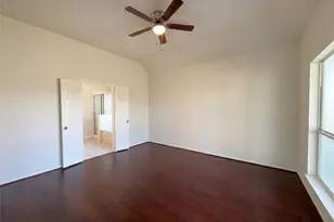 200 Rippling Creek Ln, Alvin, TX 77511 - Photo 4