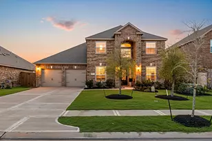 13721 Gaff Rig Dr, Texas City, TX 77510 - Photo 1