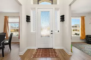 13721 Gaff Rig Dr, Texas City, TX 77510 - Photo 4