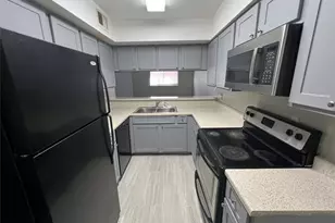 8048 Sands Point Dr, Houston, TX 77036 - Photo 4