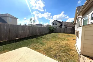 8210 Solara Bend, Houston, TX 77083 - Photo 28