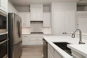 22 Mill Point Pl, The Woodlands, TX 77380 - Photo 12