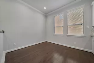 9603 Cambridge Manor Ln, Houston, TX 77045 - Photo 10