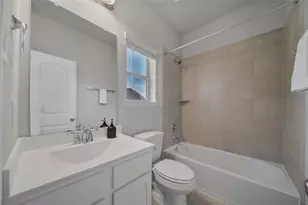 9603 Cambridge Manor Ln, Houston, TX 77045 - Photo 16