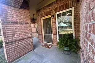 2815 Kings Crossing Dr, Houston, TX 77345 - Photo 2