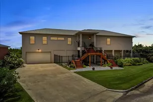202 Debbie Ln, San Leon, TX 77539 - Photo 2
