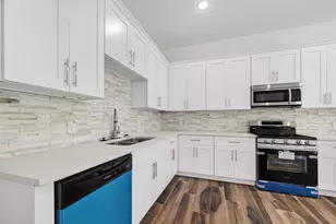 8628 Scott St, Houston, TX 77051 - Photo 10