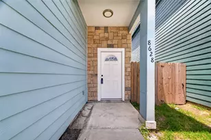 8628 Scott St, Houston, TX 77051 - Photo 4