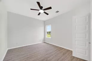 8628 Scott St, Houston, TX 77051 - Photo 20