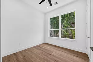 518 E 32nd St, Houston, TX 77018 - Photo 6