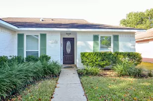 16810 Rippling Mill Dr, Sugar Land, TX 77498 - Photo 4