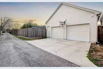 608 E 19th Street, Houston, TX 77008 - Photo 48