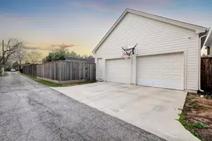 608 E 19th St, Houston, TX 77008 - Photo 48