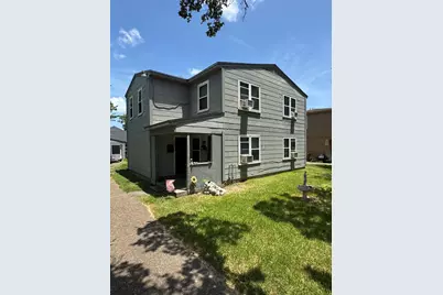 1212 4th Avenue N, Texas City, TX 77590 - Photo 2