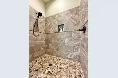 5584 W Grigsby Road, Vidor, TX 77662 - Photo 8