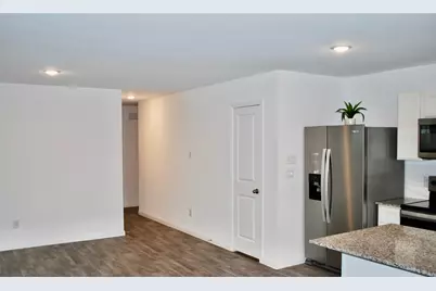 16751 N Marie Village Drive, Conroe, TX 77306 - Photo 4