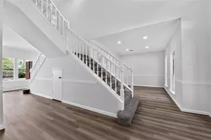 13903 Viewfield Ct, Houston, TX 77059 - Photo 6