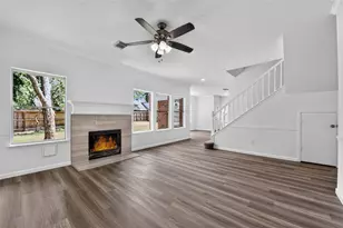13903 Viewfield Ct, Houston, TX 77059 - Photo 12