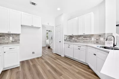13903 Viewfield Court, Houston, TX 77059 - Photo 20