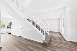 13903 Viewfield Ct, Houston, TX 77059 - Photo 6
