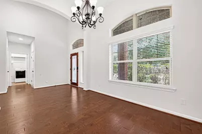 138 S Sawbridge Circle, Spring, TX 77389 - Photo 6
