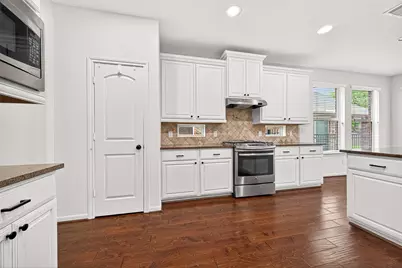 138 S Sawbridge Circle, Spring, TX 77389 - Photo 18