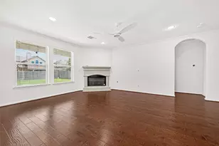 138 S Sawbridge Cir, Spring, TX 77389 - Photo 10