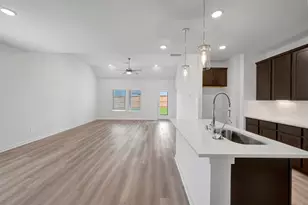 250 Draper Shadows Dr, Willis, TX 77378 - Photo 6