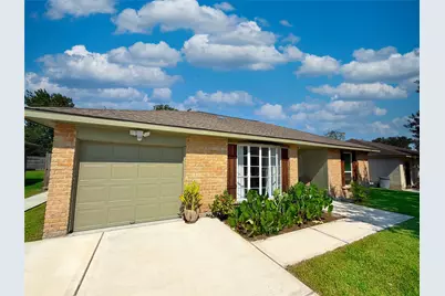 307 Bellmar Lane, Friendswood, TX 77546 - Photo 2